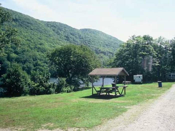 lake o law.jpg